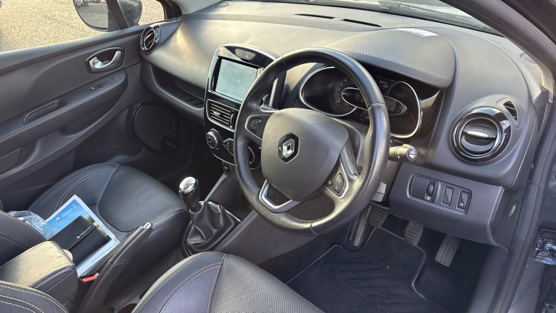 Renault Clio 0.9 TCE 90 Signature Nav 5dr Petrol Hatchback